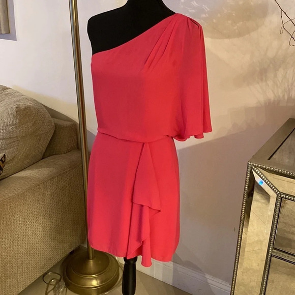 BCBGMAXAZRIA one shoulder dress size 4 NWOT - Picture 2 of 5